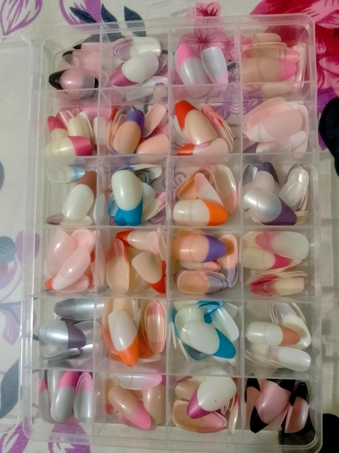 288 Pcs French Nails,Smooth and Even Coverage, Fake Nails, 1 Pack