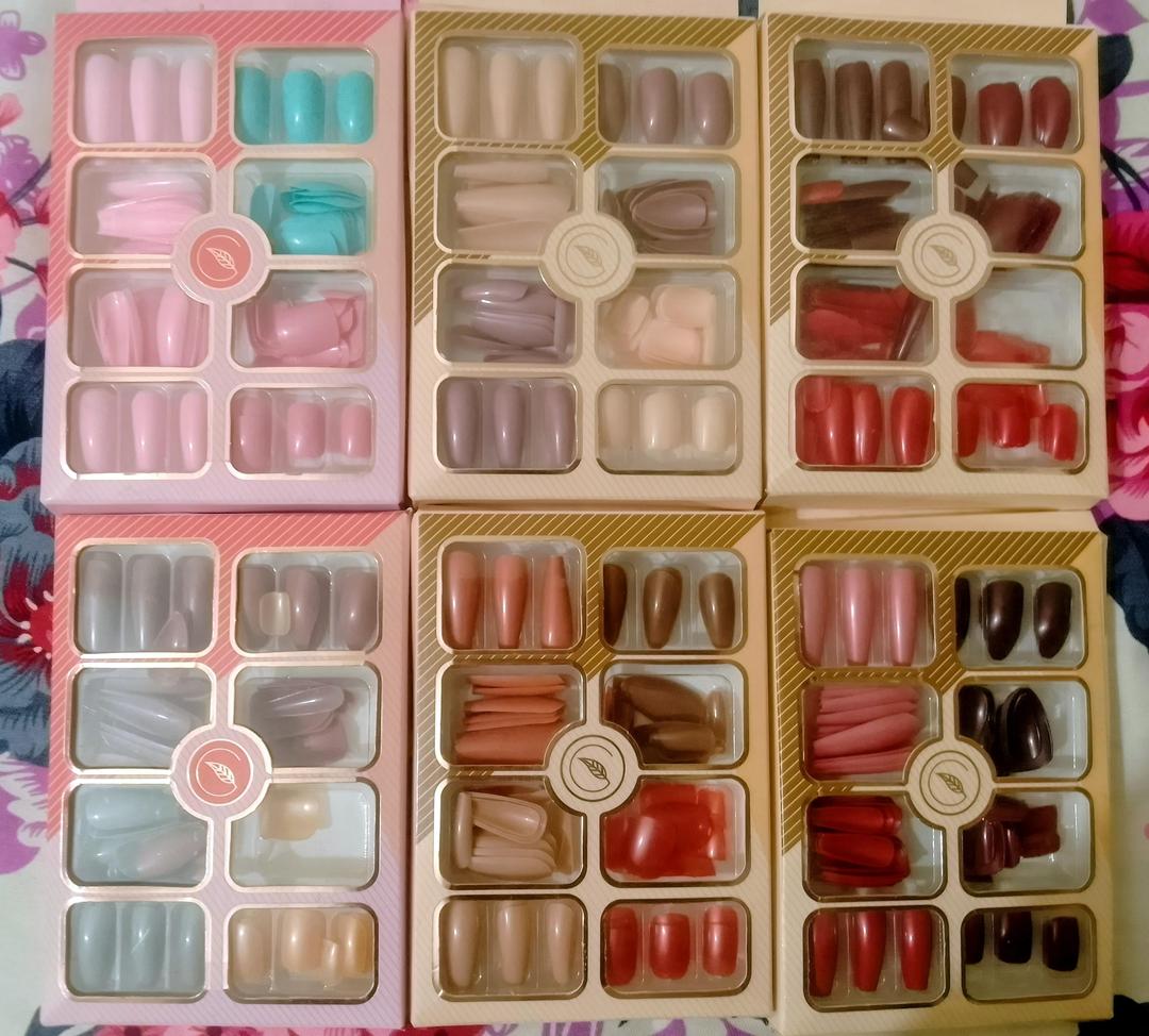 96 Pcs Multicolor -Smooth and Even Coverage, Fake Nails, 1 Pack